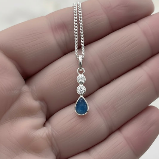 DAINTY DROP Ashes Pendant