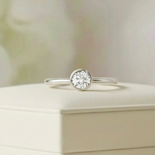 THE MW SIGNATURE SOLITAIRE