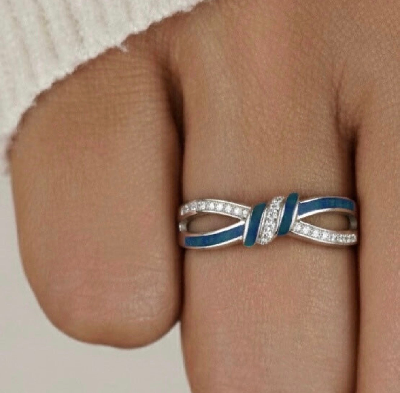 ETERNAL RIBBON Ashes Memorial Ring