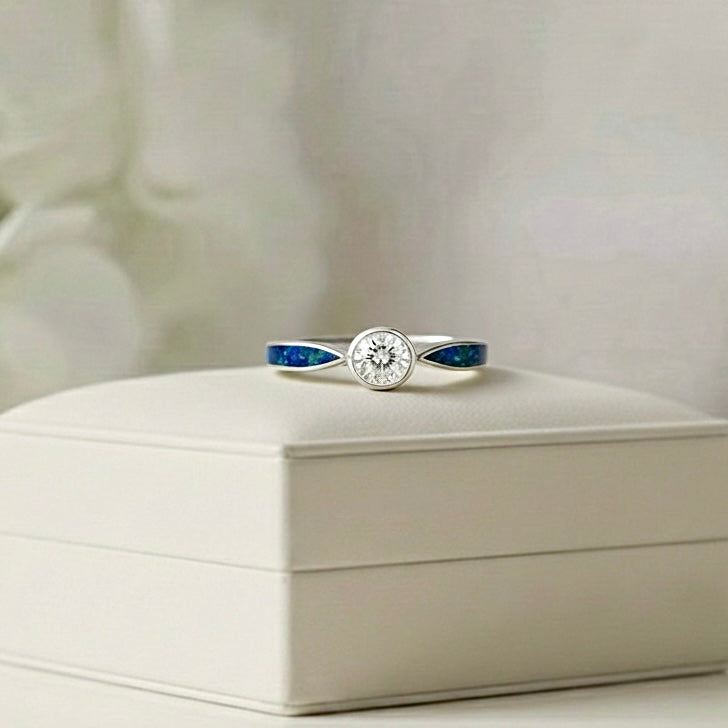 BELLA Solitaire Ashes Memorial Ring